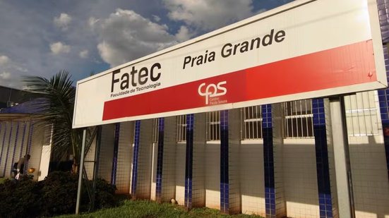 Unidade da Fatec de Praia Grande está com inscrições abertas para o vestibular do segundo semestre de 2026, com vagas em cursos gratuitos nas áreas de tecnologia, gestão, comércio exterior e indústria - Imagem: A Tribuna Jornal