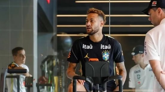 Neymar evolui em exames e vira dúvida para a estreia da Seleção na Copa - Imagem: Reprodução / CBF