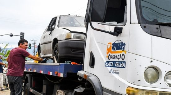 Operação 'Lata-Velha' cresce 750% e retira 322 carros abandonados das ruas de São Vicente - Imagem: Divulgação