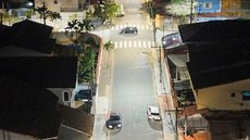 Moradores de Cubatão poderão ligar para a prefeitura e apontar celular para o poste para trocar lâmpadas - Imagem: Divulgação