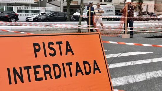 CET-Santos realizará interdições em sete trechos da cidade durante o segundo turno das eleições, com bloqueios próximos aos cartórios eleitorais do Centro, Campo Grande e Ponta da Praia - Imagem: Arquivo AT
