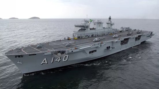 NAM Atlântico, de 203 metros de comprimento, atraca no Porto de Santos e será aberto à visitação gratuita no domingo (19) - Imagem: Marinha do Brasil