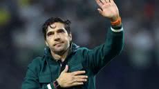 Abel Ferreira agradece a torcida palmeirense - Reprodução/CNN