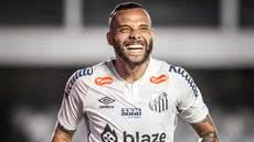 Atacante Guilherme balançou as redes pela quarta vez na temporada - Imagem: Twitter/ @SantosFC