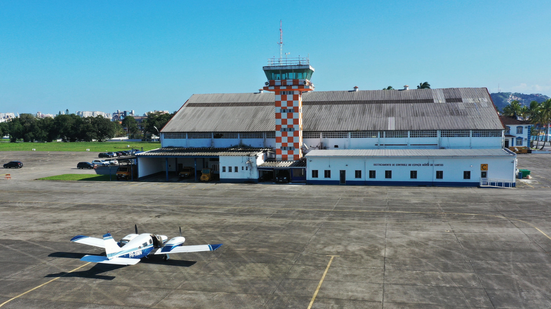 Petrobras analisa usar aeroporto como base estratégica na Bacia de Santos - Imagem: Divulgação | Prefeitura de Guarujá