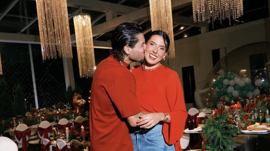 Zé Felipe e Ana Castela durante evento público; cantor anunciou o fim do relacionamento nas redes sociais. - Imagem: Reprodução