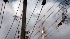 Pipas provocam interrupções no fornecimento de energia - Imagem: Reprodução