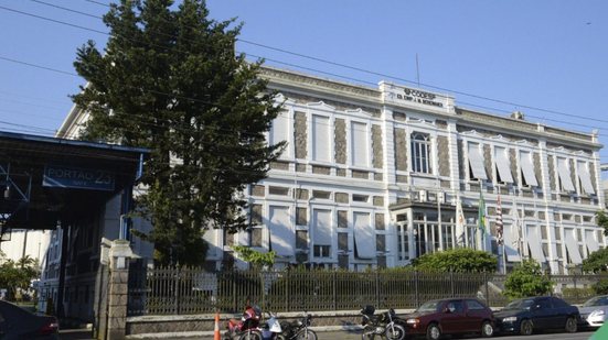 A APS reafirma a posição de Pomini e destaca que ele está cumprindo compromissos oficiais e pessoais no exterior - Imagem: Reprodução/Porto de Santos