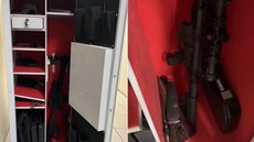 Polícia Federal cumpriu mandados na Baixada Santista durante operação contra organização investigada por tráfico internacional de drogas e lavagem de dinheiro, com apreensão de armas, dinheiro, joias e veículos - Imagem: Divulgação/Polícia Federal