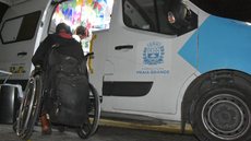 Praia Grande aposta em consultórios móveis e ações noturnas para cuidar da saúde de vulneráveis - Imagem: Divulgação