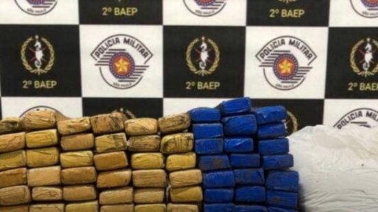 Drogas foram descobertas durante patrulhamento no rio Piaçabuçu, em uma ação para combater o tráfico na região - Foto: Divulgação/ 2° Batalhão de Ações Especiais