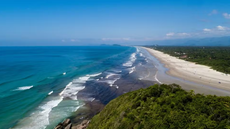 Equipe dos Bombeiros atuam em resgates e buscas após afogamentos registrados nos primeiros dias de 2026 - Imagem: Prefeitura de Bertioga