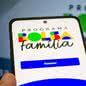Bolsa Família contempla 882 pessoas em Guarujá - Imagem: reprodução Twitter @choquei