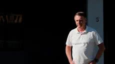 Carlos Bolsonaro afirma que o estado de saúde de Bolsonaro é delicado e que o confinamento pode agravar ainda mais o quadro - Imagem: Reuters/ Diego Herculano