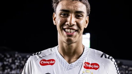 Gabriel Bontempo tem se destacado sob o comando de Cleber Xavier e é peça-chave para o Santos nesta fase - Foto: Raul Baretta/ Santos FC