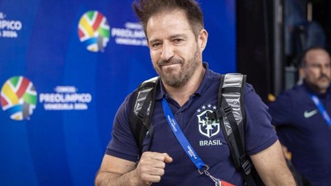 Técnico da Seleção Brasileira olímpica, Ramon Menezes - Imagem: Twitter/ @ericmelo77
