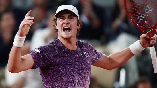 Com 400 pontos garantidos no saibro francês, João Fonseca assume a 25ª posição da ATP - Foto: Reuters