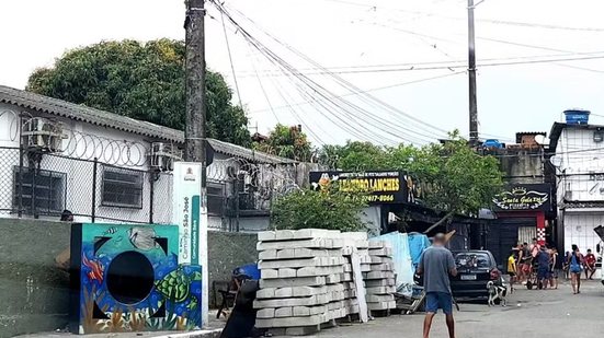 Homem de 61 anos foi encontrado morto na Rua do Caminho São José, no bairro Rádio Clube, em Santos; polícia investiga as circunstâncias da morte - Imagem: Arquivo/Alexsander Ferraz/A Tribuna Jornal