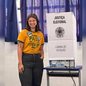 Débora Campopiano, mãe da deputada estadual eleita Eduarda Campopiano, recebe o Benefício de Prestação Continuada e também divulga cursos de artesanato pela internet. - Imagem: Reprodução