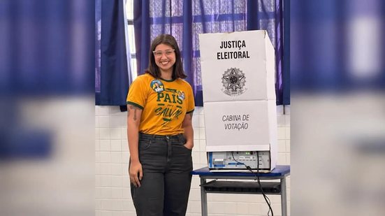Débora Campopiano, mãe da deputada estadual eleita Eduarda Campopiano, recebe o Benefício de Prestação Continuada e também divulga cursos de artesanato pela internet. - Imagem: Reprodução