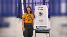 Débora Campopiano, mãe da deputada estadual eleita Eduarda Campopiano, recebe o Benefício de Prestação Continuada e também divulga cursos de artesanato pela internet. - Imagem: Reprodução
