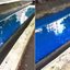 Moradores registraram a água do Canal 4, em Santos, com coloração azul fluorescente; equipes da Prefeitura não encontraram vestígios da alteração no dia seguinte. - Imagem: Reprodução / g1 Santos