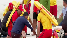 Moradores e guarda-vidas participaram de treinamento voltado à prevenção e ao atendimento de emergências no Rio Guaratuba, em Bertioga - Imagem: Tv Tribuna