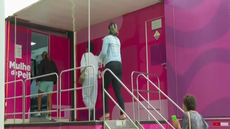 Carreta do programa Mulheres de Peito permanece em Iguape até sábado (5) com oferta gratuita de mamografias - Imagem: Tv Tribuna