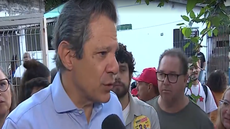 Fernando Haddad (PT) cumpriu agenda de campanha nesta quinta-feira (3), com compromissos em São José dos Campos e Caraguatatuba. O candidato ao Governo de São Paulo participou de entrevista e apresentou propostas durante a passagem pela região - Imagem: Tv Tribuna