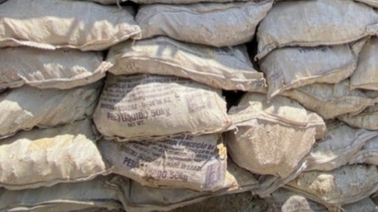 Com a apreensão, a carga de quartzo agora pertence ao governo, e a empresa terá que arcar com multas pesadas pela fraude - Imagem: Reprodução