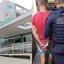 Um homem foi preso após assediar funcionárias e pacientes na UPA Central de Santos, gerando medo e confusão no local - Imagem: Reprodução