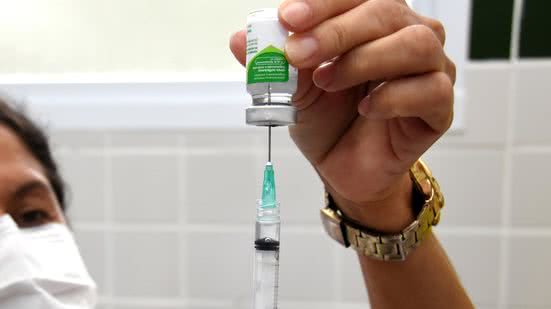 Unidades de saúde em São Vicente oferecem vacinas e documentação necessária para regularizar a situação vacinal dos estudantes - Foto: Prefeitura de Praia Grande