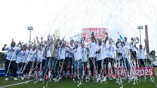 Clima tenso e provocações marcam a disputa de pênaltis, mas Santos se destaca e garante o título - Foto: Reinaldo Campos / Santos FC