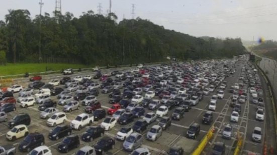 Motoristas enfrentam lentidão nas rodovias Imigrantes e Anchieta, com trechos críticos identificados - Foto: Ecovias