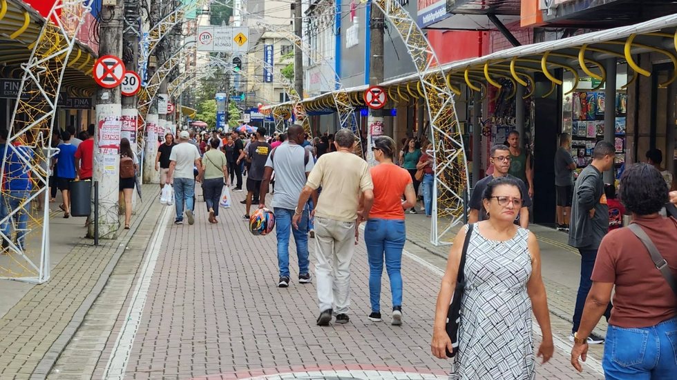 Prefeitura de São Vicente fecha ruas para promover compras seguras e tranquilas durante as festas de fim de ano - Foto: Alexsander Ferraz/ A Tribuna Jornal