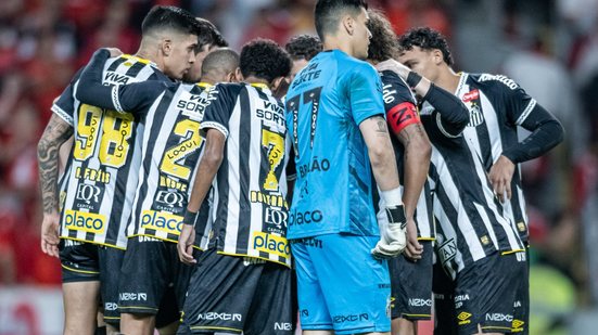 Ambas as equipes precisam de vitórias nas próximas rodadas para se afastar da zona de rebaixamento - Foto: Raul Baretta/ Santos FC