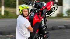 A ostentação do influenciador agora se torna prova contra ele em um inquérito que já dura mais de dois anos - Foto: Redes Sociais