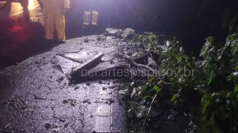 A Mogi-Bertioga já enfrentou deslizamentos anteriormente - Imagem: Divulgação / Artesp