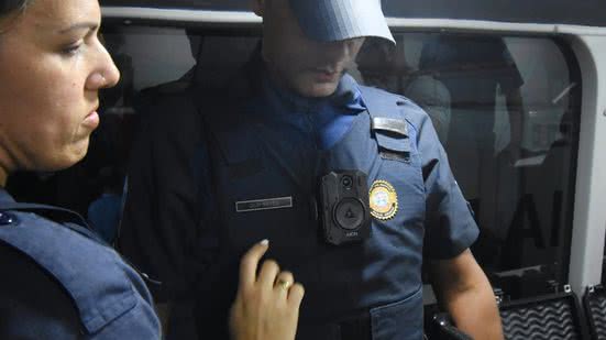 A Guarda Civil Municipal de Praia Grande implementa câmeras corporais para aumentar a segurança durante o evento - Foto: Jairo Marques / Prefeitura de Praia Grande