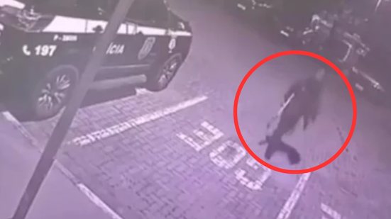 Investigadores tentam descobrir como o suspeito teve acesso à viatura e se agiu sozinho ou com ajuda - Imagem: Reprodução