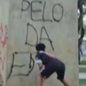 O adolescente foi encontrado com latas de tinta spray e o caso segue os trâmites legais para menores infratores - Imagem: Reprodução