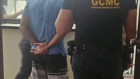 O homem foi levado para avaliação médica e, em seguida, conduzido ao 3º DP - Imagem / Divulgação GCM