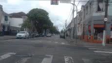 Uma equipe de manutenção acidentalmente perfurou tubulação de gás, gerando risco de explosão e mobilizando autoridades em Santos. - Foto: Google Maps