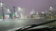 População deve acompanhar as atualizações meteorológicas e evitar áreas de risco durante as tempestades previstas para o fim de semana - Foto: Reprodução/ AT