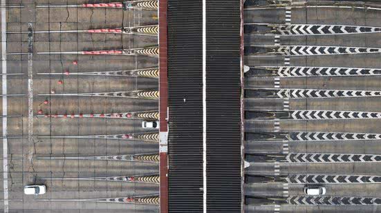 As obras para instalação do sistema free-flow já começaram e devem ser concluídas em breve - Foto: Alexsander Ferraz/A Tribuna Jornal