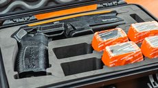 Seis novas armas de choque foram adquiridas para a GCM de Itanhaém - Imagem: Divulgação / Prefeitura de Itanhaém