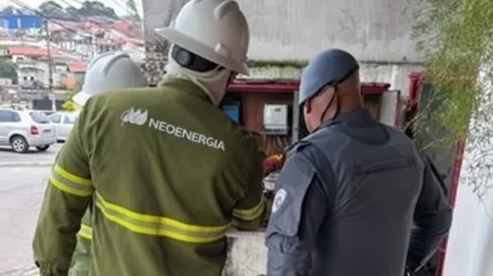 Operação integrada resultou na prisão de um comerciante e expôs o impacto das ligações clandestinas na Baixada Santista - Foto: Reprodução