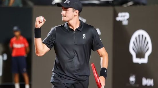 Após um início de ano difícil, o tenista carioca recupera a confiança em casa - Foto: Jump