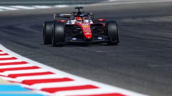 A nova asa da Ferrari desafia limites e promete velocidade e equilíbrio nas corridas - Foto: Joe Portlock/Getty Images