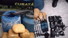 A Polícia Militar realiza operação em Cubatão, desmantelando esconderijo de drogas e armamentos na Vila dos Pescadores - Foto: Reprodução/ 21° BPMI